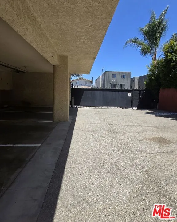2219 S Crenshaw Boulevard #5 Los Angeles, CA 90016