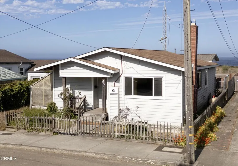 715 West Street Fort Bragg, CA 95437