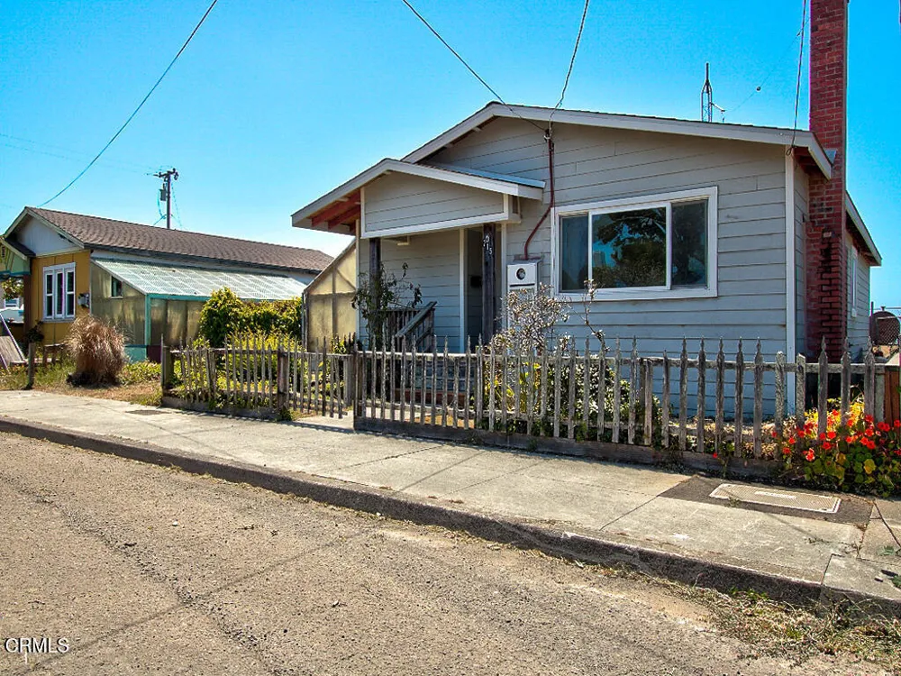 715 West Street Fort Bragg, CA 95437