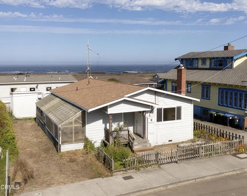 715 West Street Fort Bragg, CA 95437