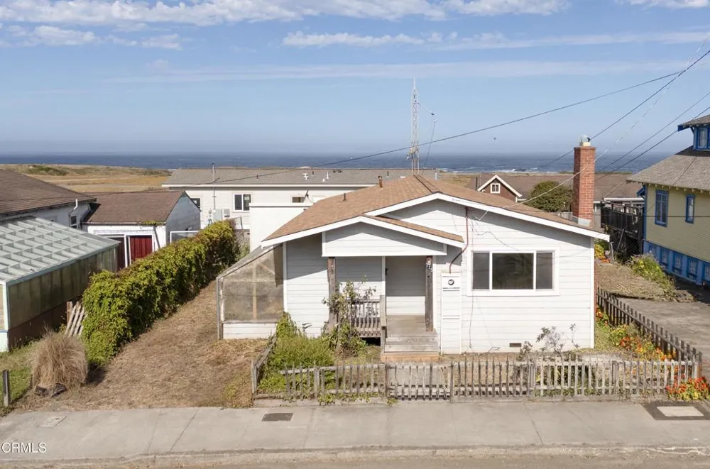 715 West Street Fort Bragg, CA 95437