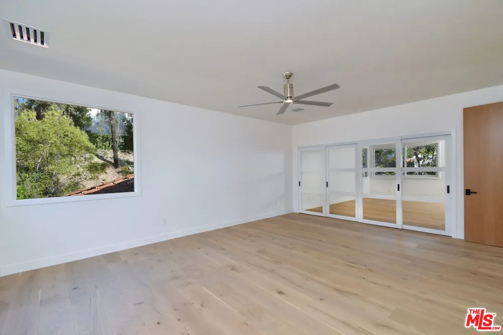 25605 Melbourne Court Calabasas, CA 91302