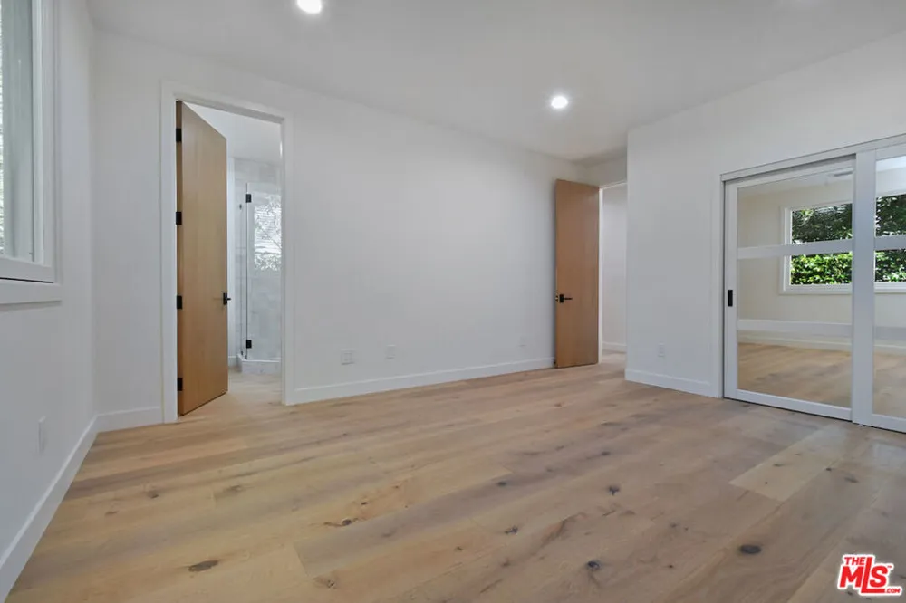 25605 Melbourne Court Calabasas, CA 91302