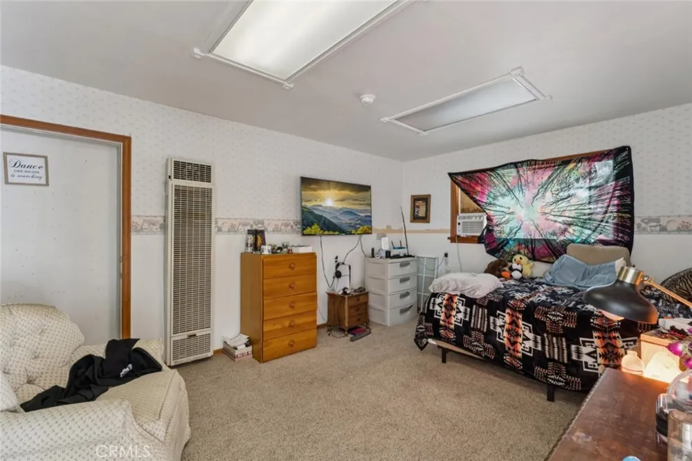 24899 Basel Crestline, CA 92325