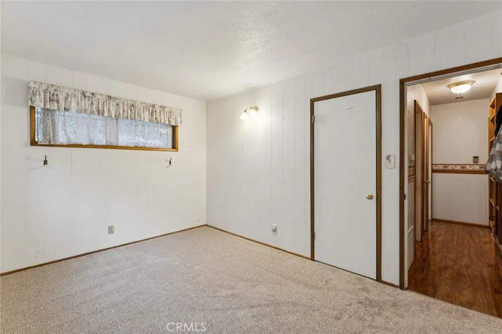 24899 Basel Crestline, CA 92325