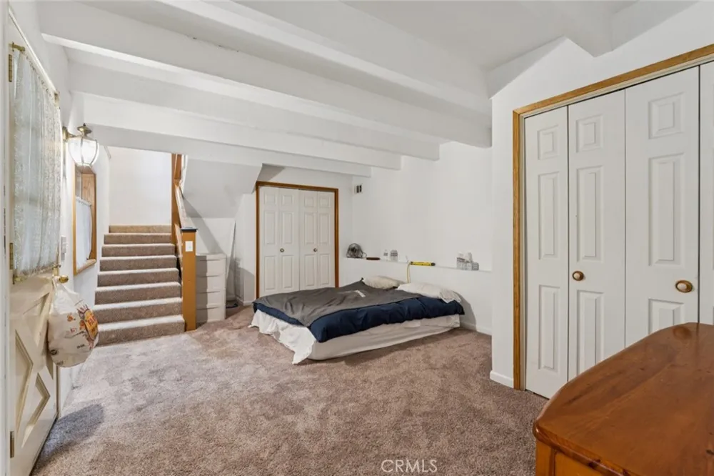 24899 Basel Crestline, CA 92325