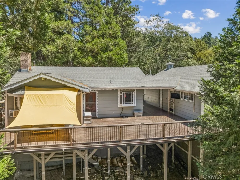 24899 Basel Crestline, CA 92325