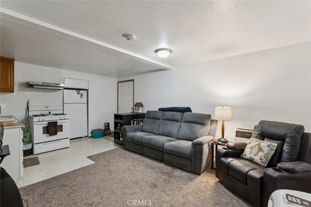 24899 Basel Crestline, CA 92325