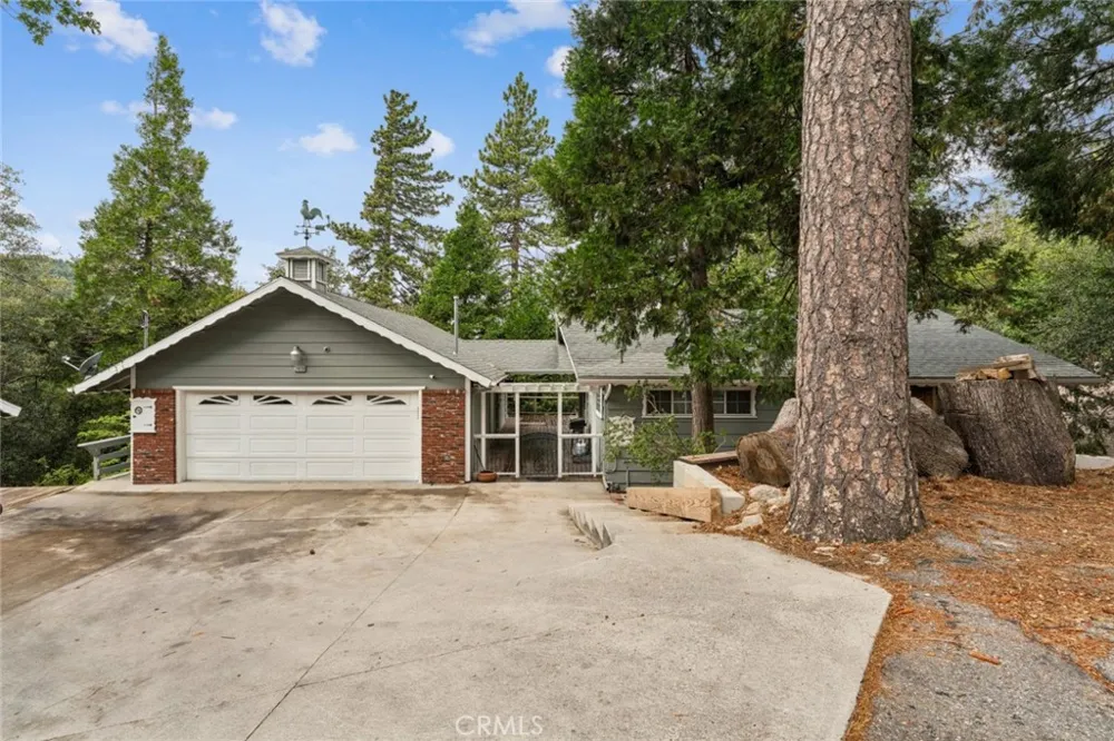 24899 Basel Crestline, CA 92325