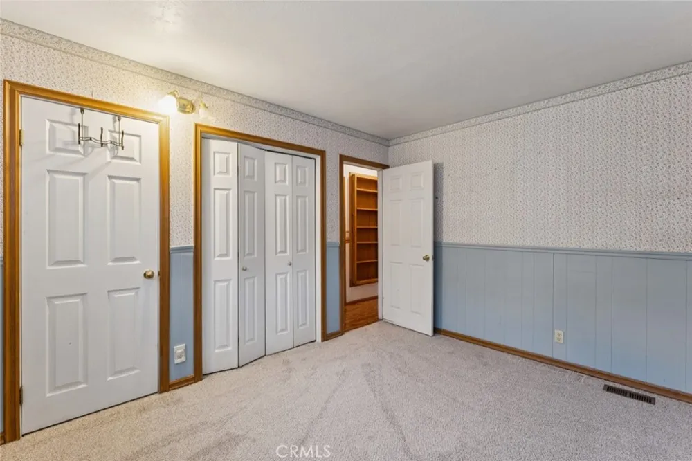 24899 Basel Crestline, CA 92325