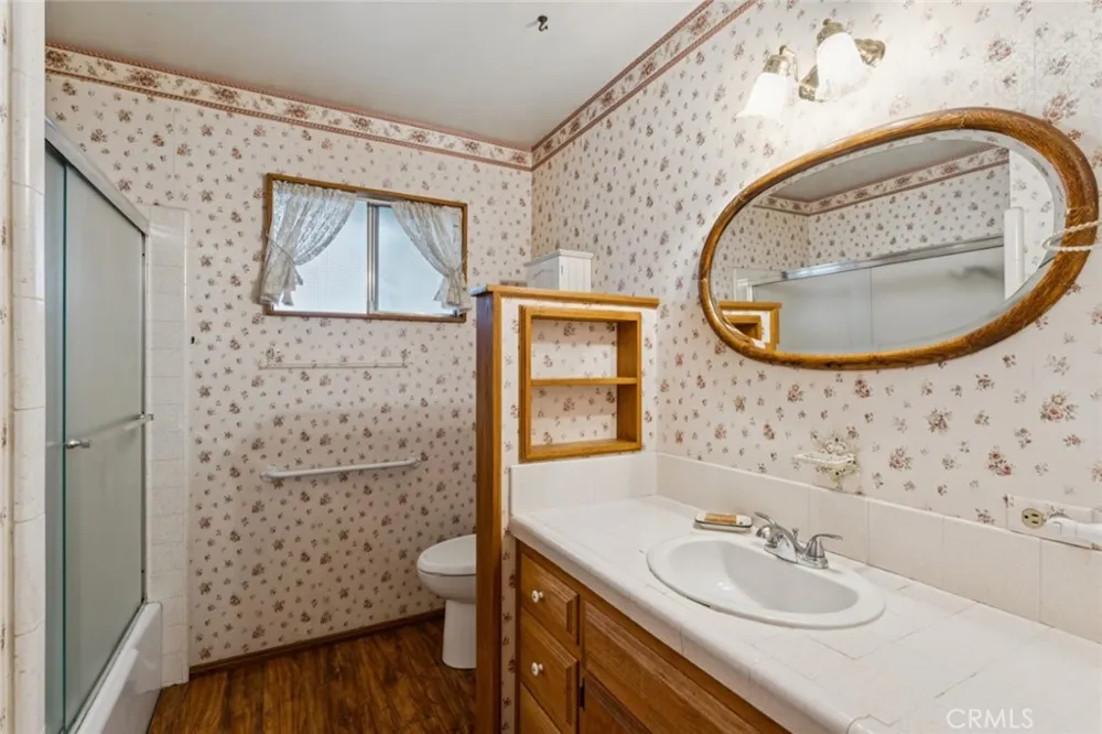 24899 Basel Crestline, CA 92325