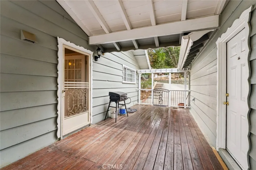 24899 Basel Crestline, CA 92325