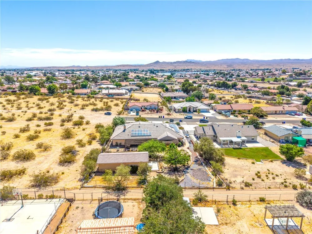 26760 Cinch Helendale, CA 92342
