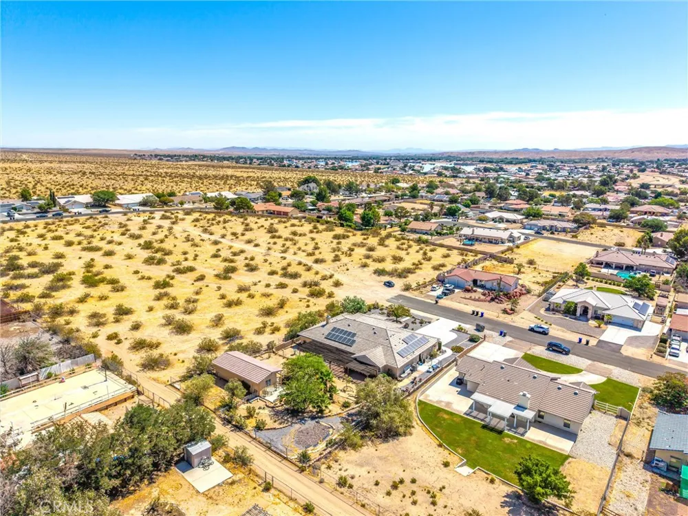 26760 Cinch Helendale, CA 92342