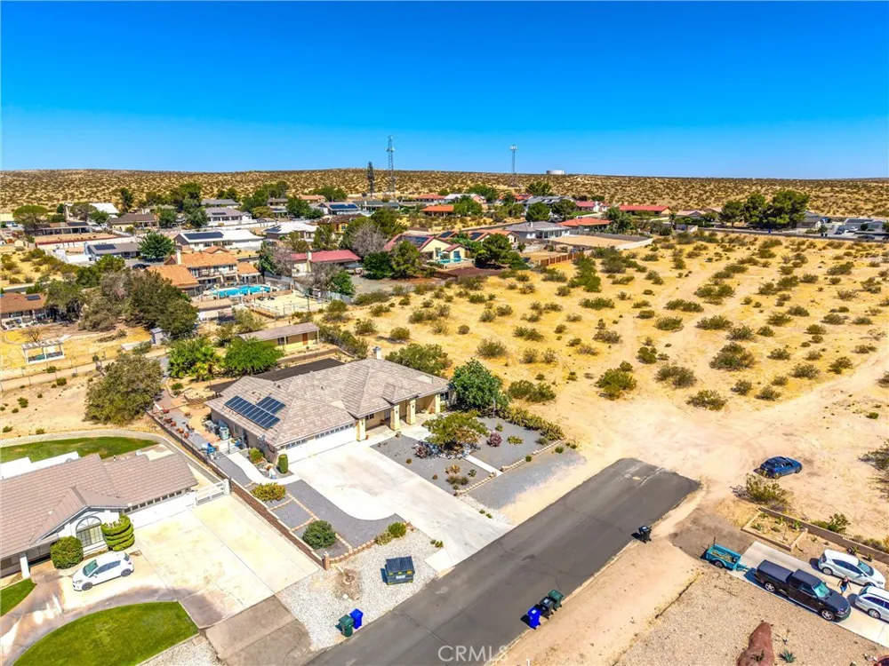 26760 Cinch Helendale, CA 92342