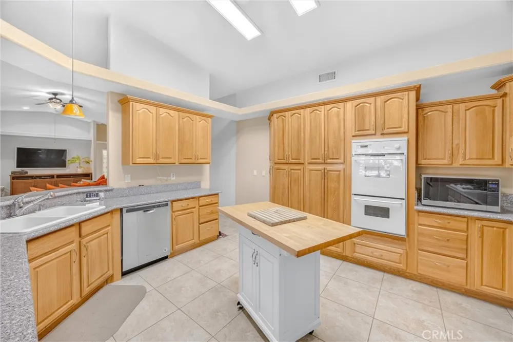 26760 Cinch Helendale, CA 92342