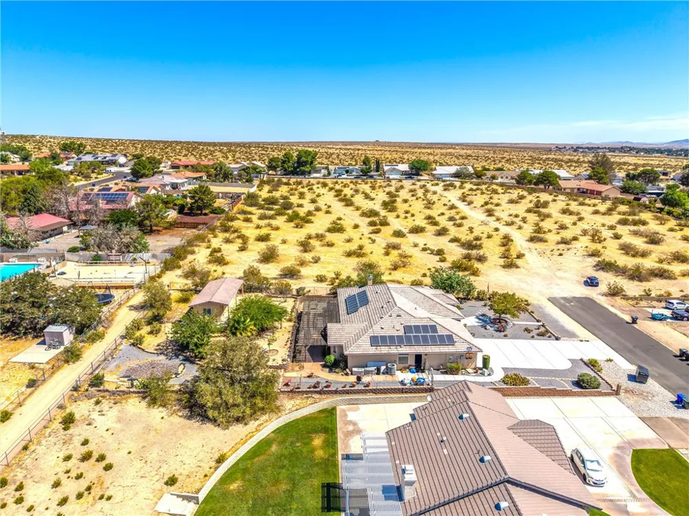 26760 Cinch Helendale, CA 92342