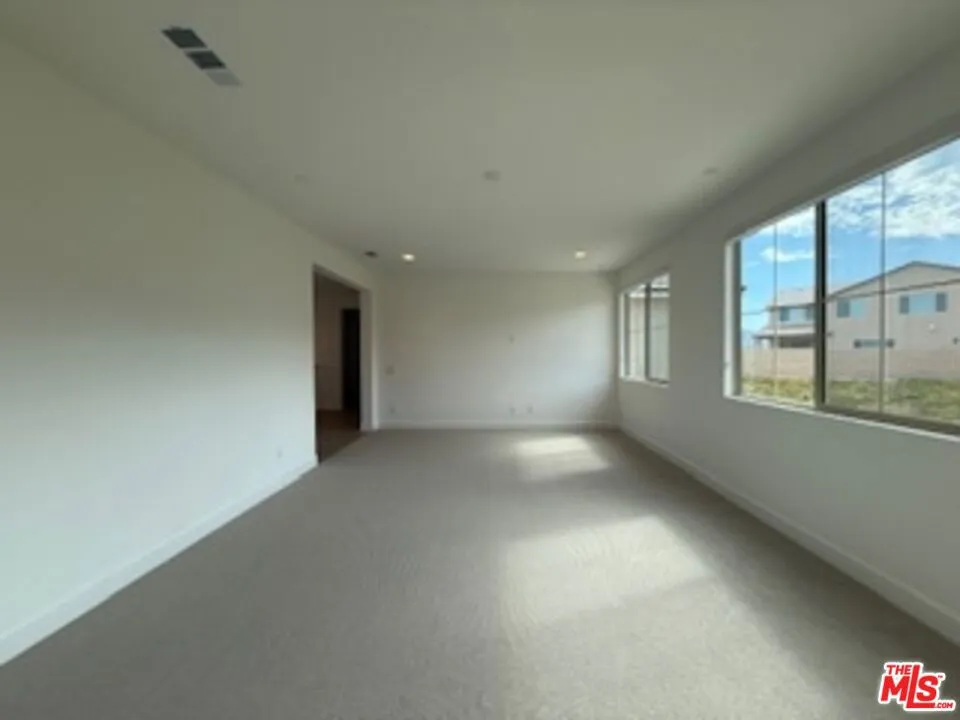 11763 Quailrun Ct. Chatsworth, CA 91311
