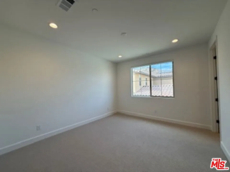 11763 Quailrun Ct. Chatsworth, CA 91311