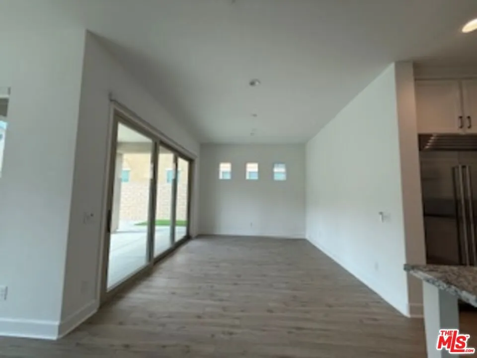 11763 Quailrun Ct. Chatsworth, CA 91311