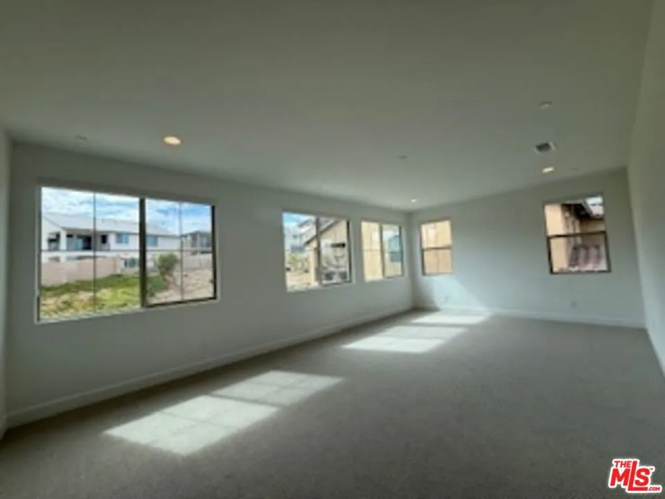 11763 Quailrun Ct. Chatsworth, CA 91311
