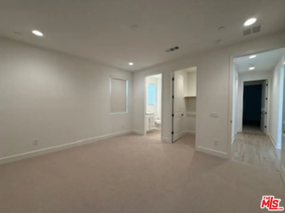11763 Quailrun Ct. Chatsworth, CA 91311