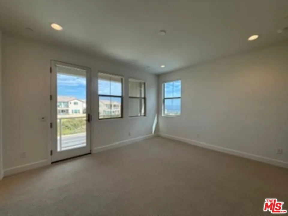 11763 Quailrun Ct. Chatsworth, CA 91311