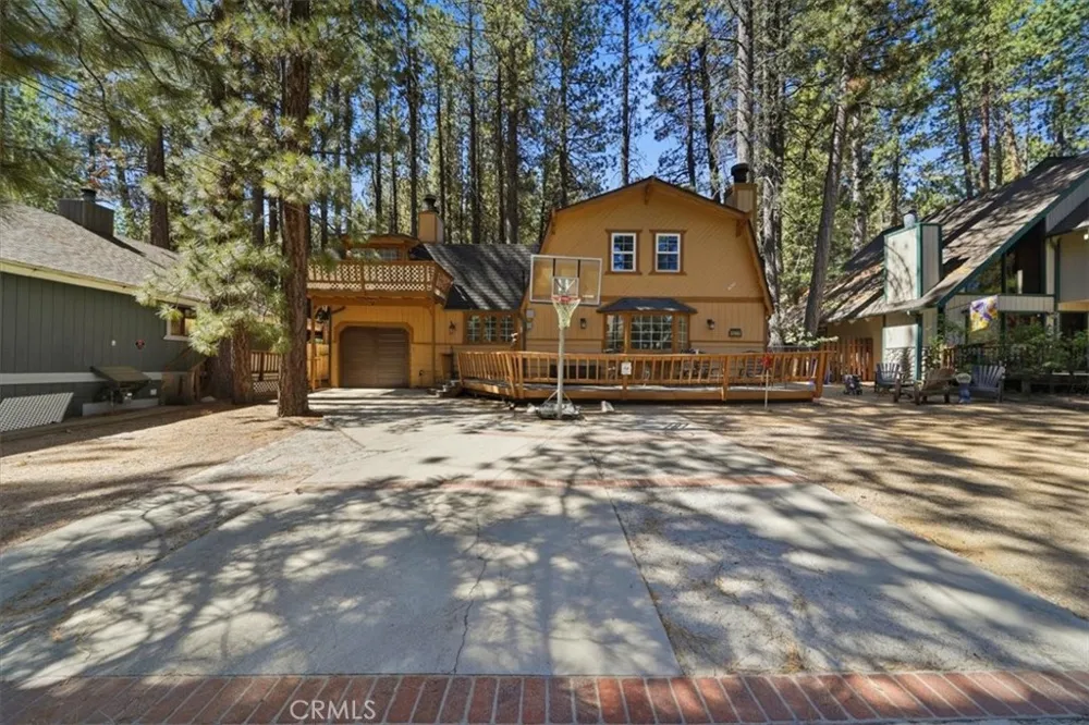 41941 Evergreen Big Bear Lake, CA 92315