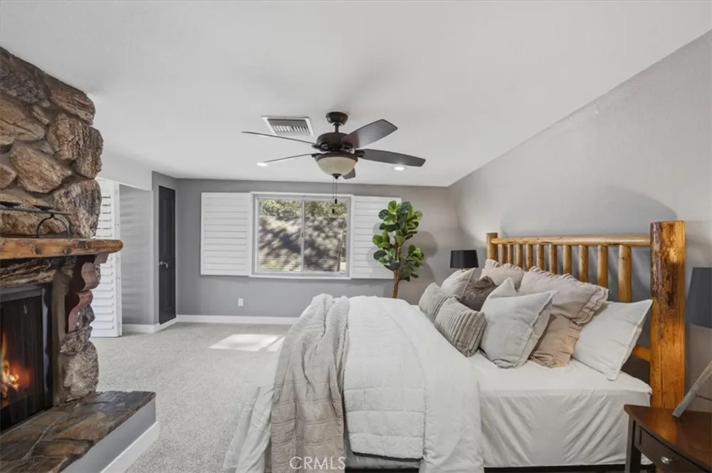 41941 Evergreen Big Bear Lake, CA 92315