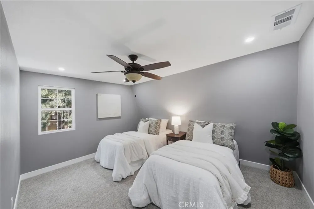 41941 Evergreen Big Bear Lake, CA 92315