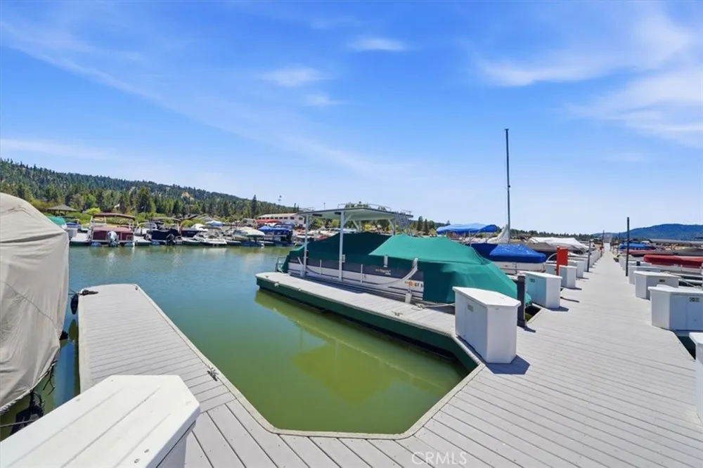 41941 Evergreen Big Bear Lake, CA 92315