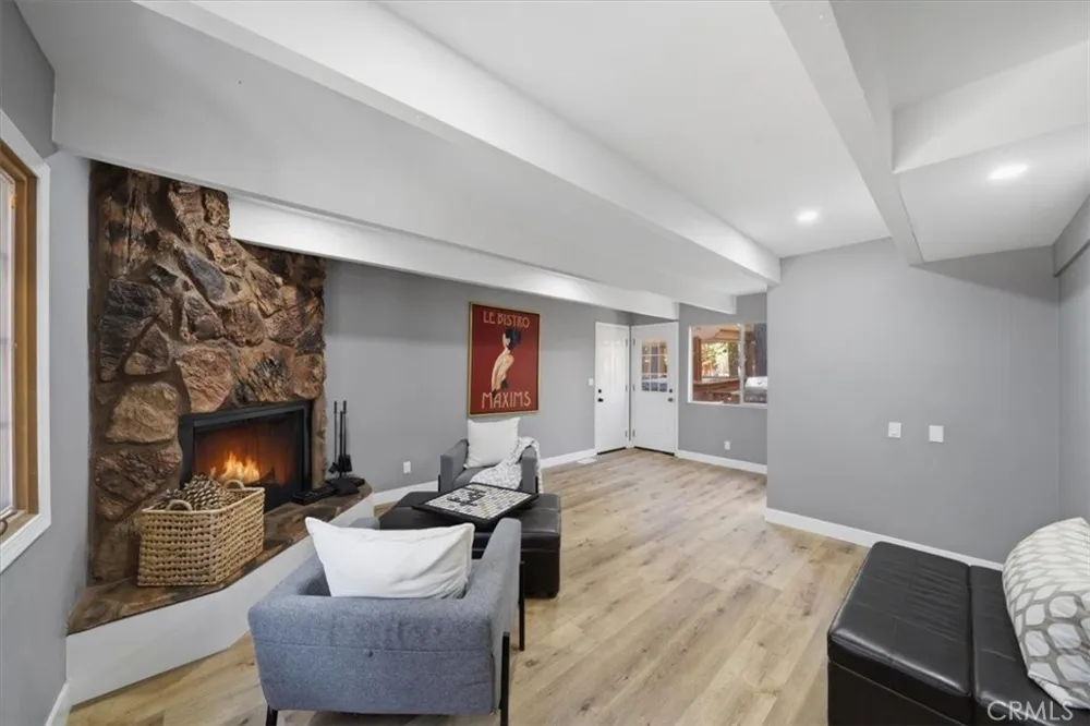 41941 Evergreen Big Bear Lake, CA 92315