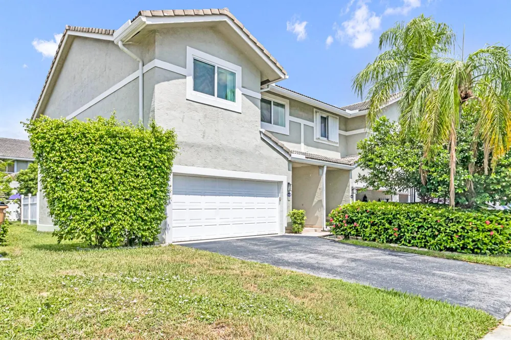 5428 Pointe Villa Drive #E Lighthouse Point, FL 33064