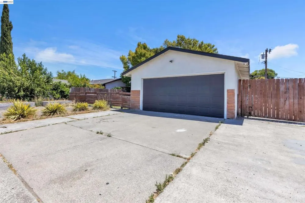 425 E Tabor Ave Fairfield, CA 94533