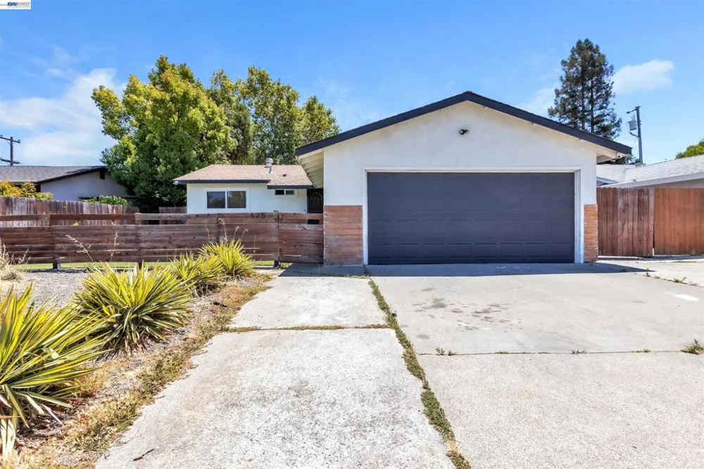 425 E Tabor Ave Fairfield, CA 94533
