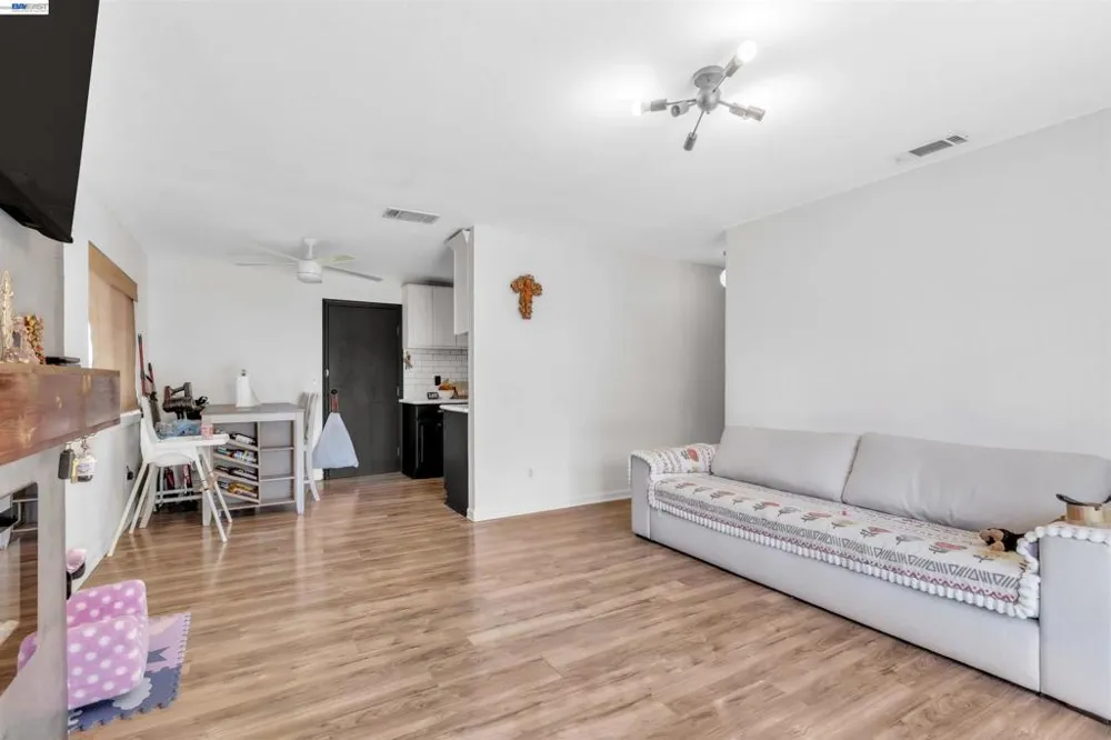 425 E Tabor Ave Fairfield, CA 94533
