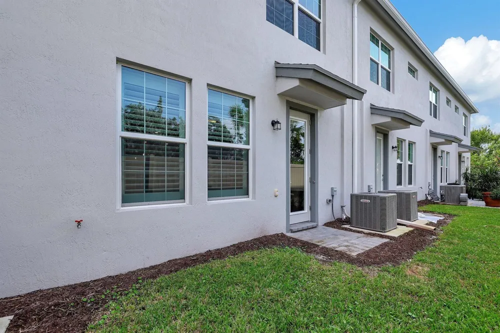 1807 SE Ocean Cove Way Stuart, FL 34996