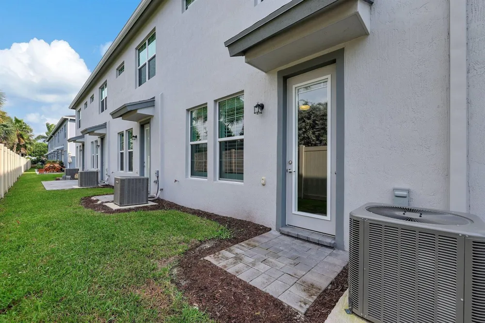 1807 SE Ocean Cove Way Stuart, FL 34996
