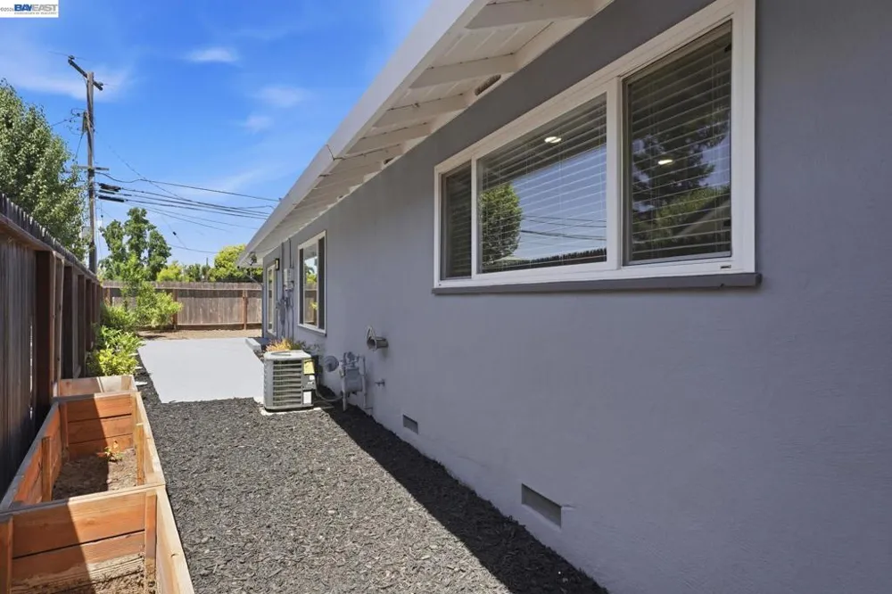 6311 Belmont Pl Stockton, CA 95207