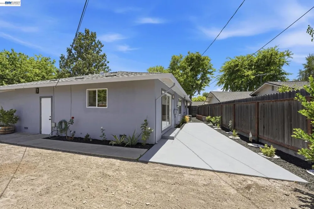 6311 Belmont Pl Stockton, CA 95207