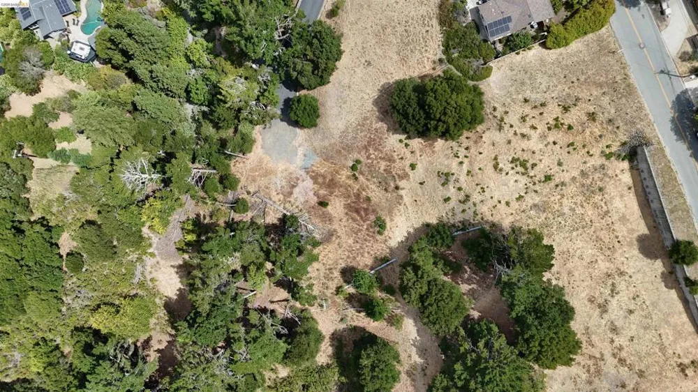 82 Zander Dr Orinda, CA 94563