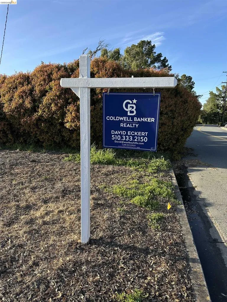 82 Zander Dr Orinda, CA 94563