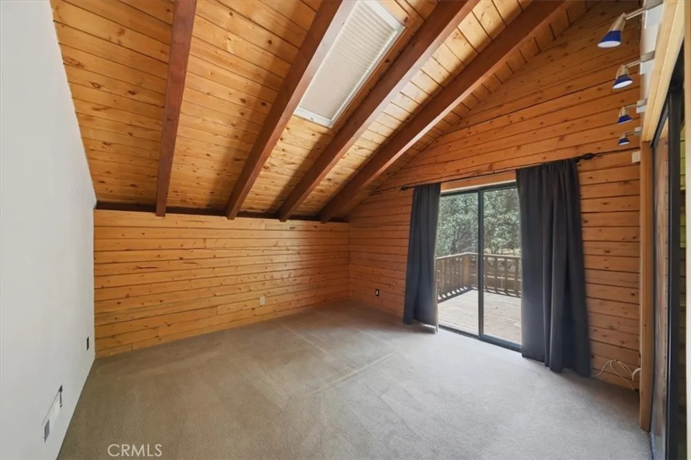 355 Dixie Lee Sugarloaf, CA 92386
