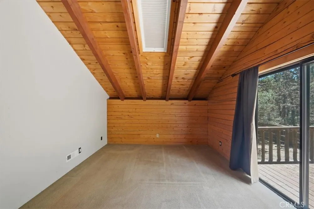 355 Dixie Lee Sugarloaf, CA 92386