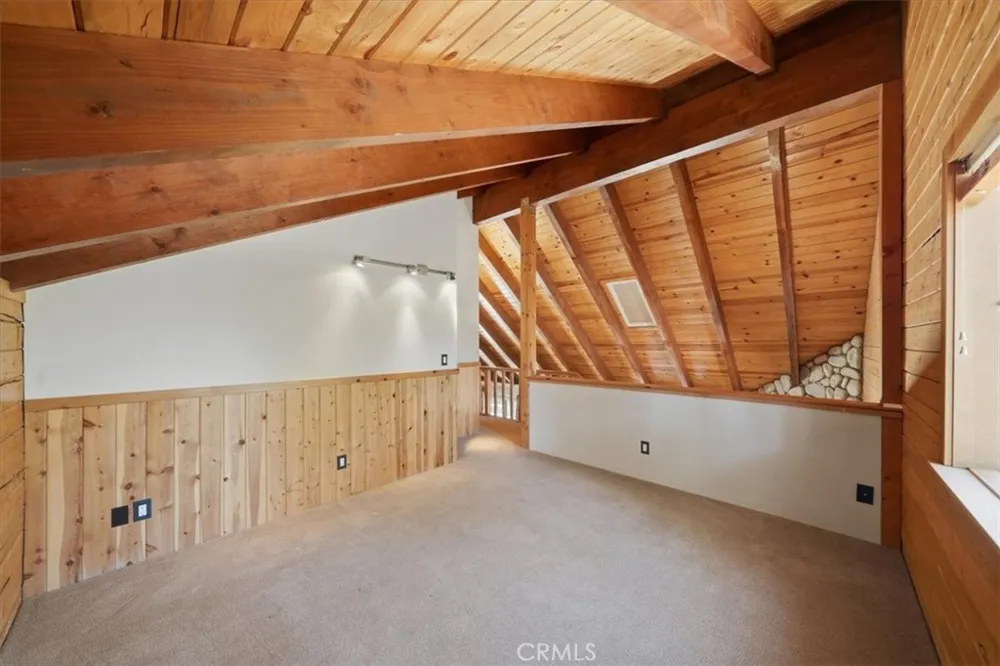 355 Dixie Lee Sugarloaf, CA 92386