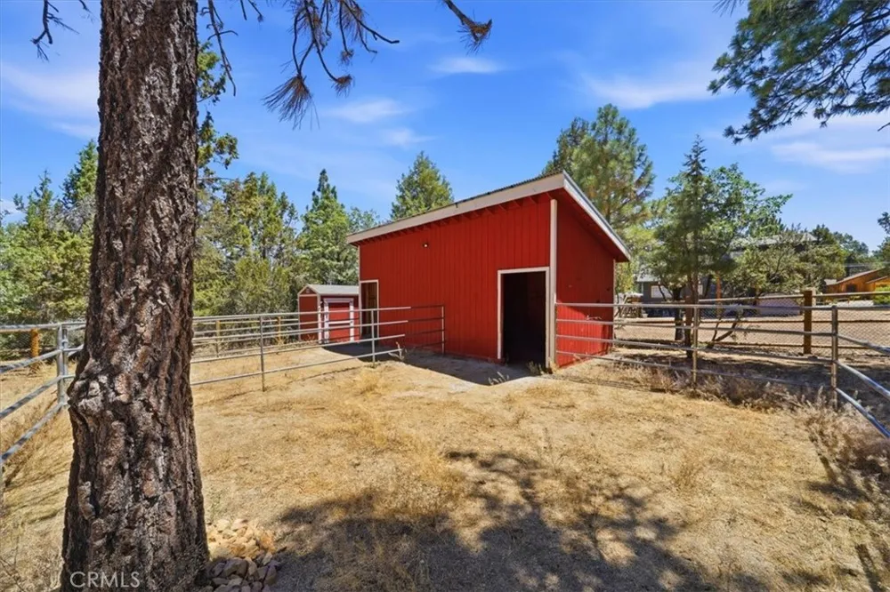 355 Dixie Lee Sugarloaf, CA 92386