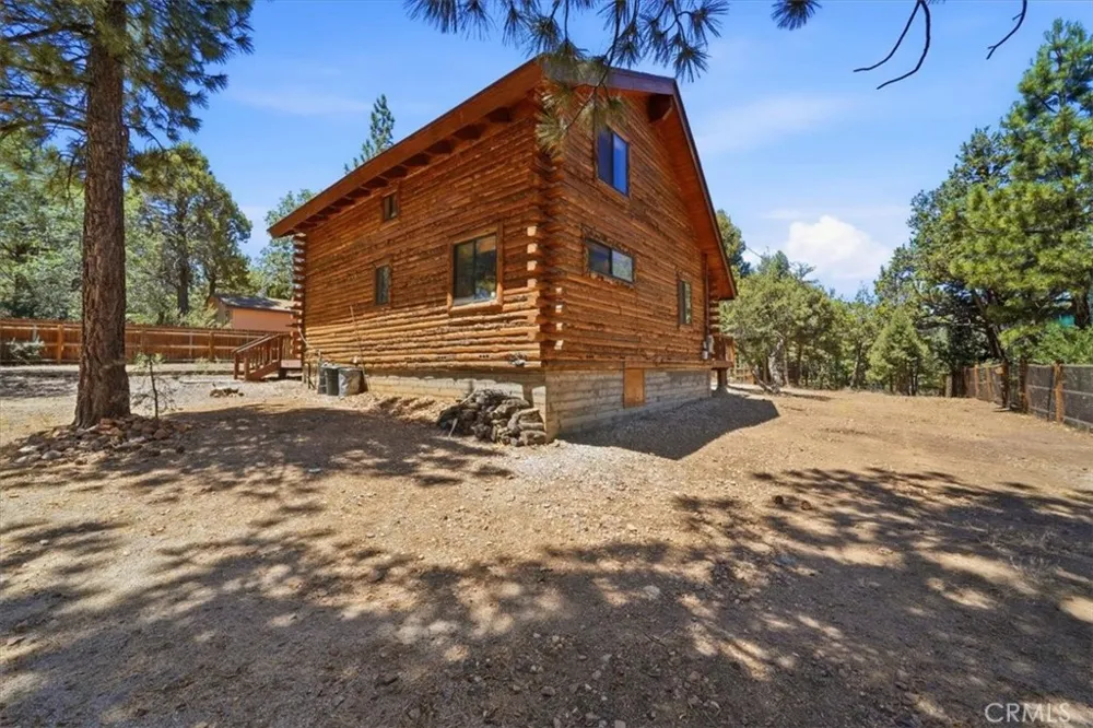 355 Dixie Lee Sugarloaf, CA 92386