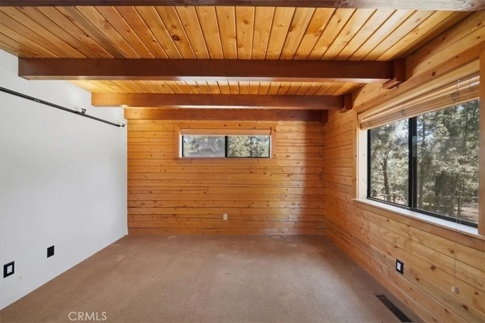 355 Dixie Lee Sugarloaf, CA 92386