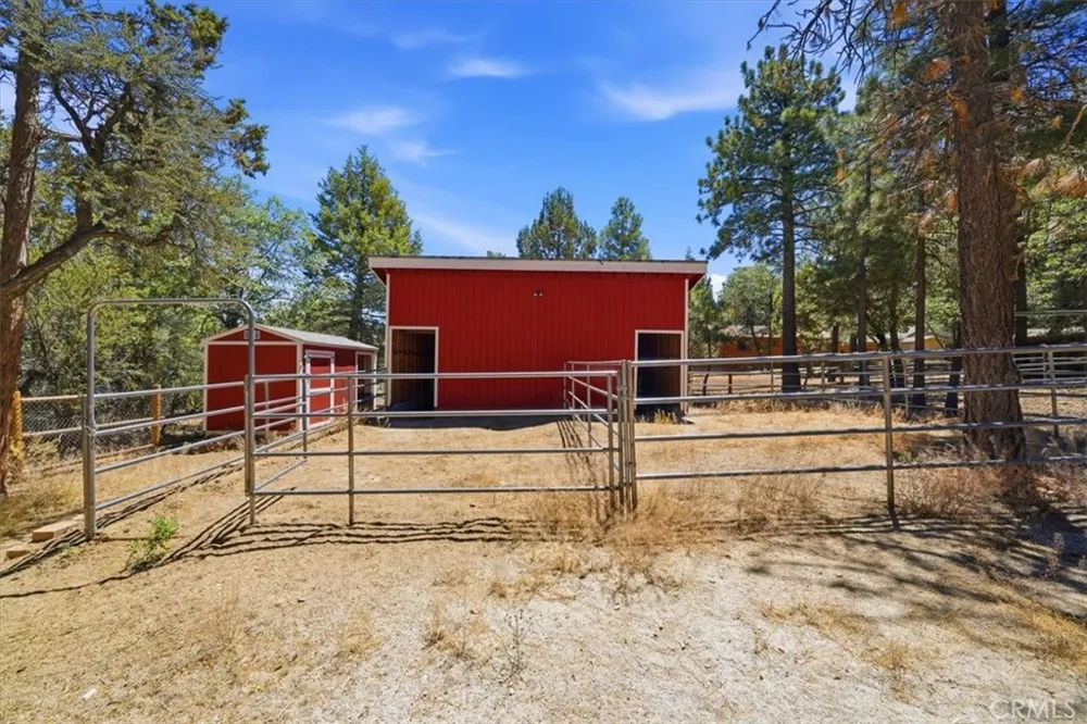 355 Dixie Lee Sugarloaf, CA 92386