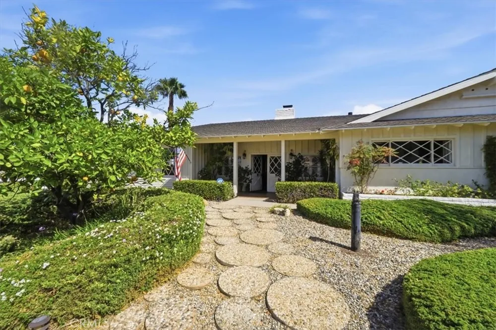 41 Hitching Post Palos Verdes Peninsula, CA 90274